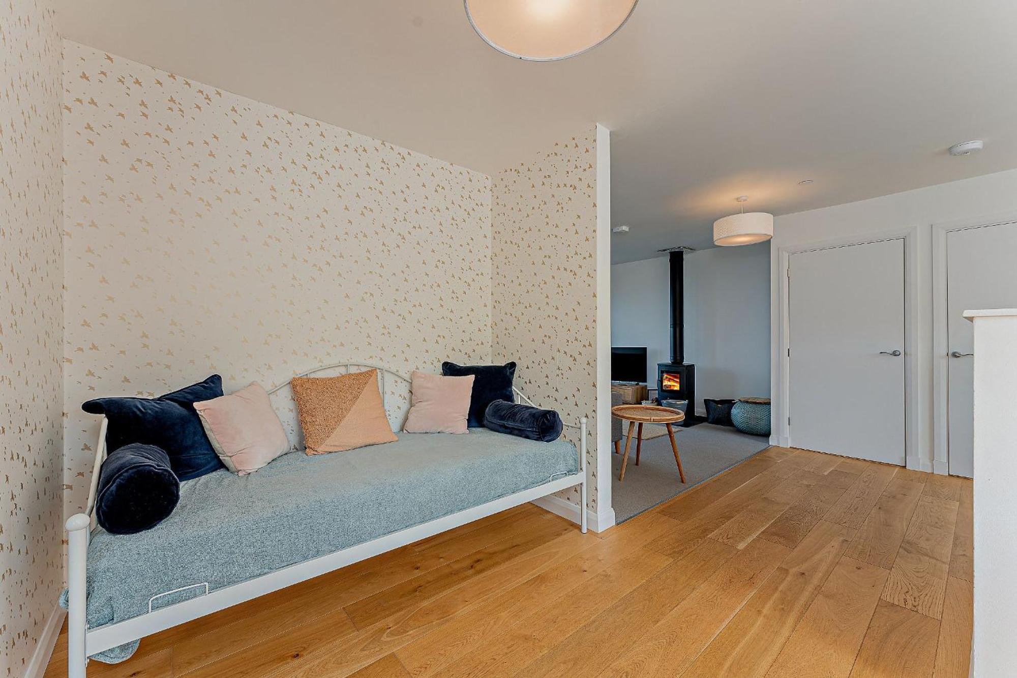 2 Bed Ground Floor Apartment - 11 Plas Pistyll Экстерьер фото